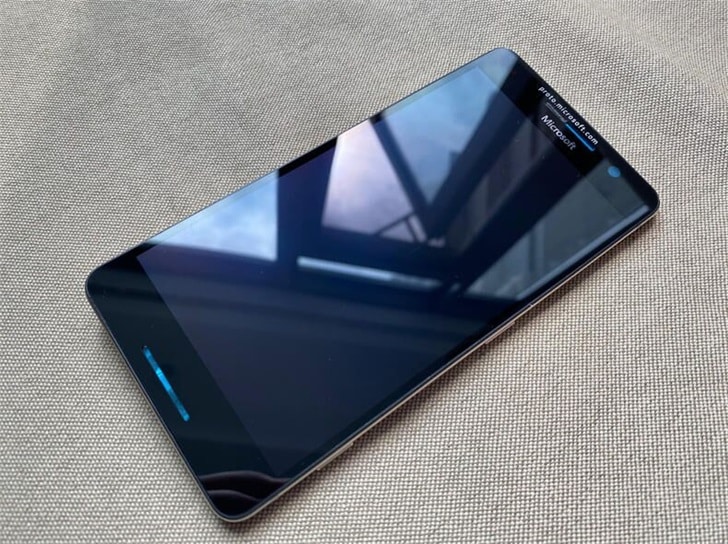 Lumia 960 XL for engineering use for sale in China online flea market for $706-CnTechPost