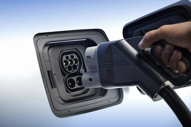 Huawei released new generation of DC fast charging module HiCharger
