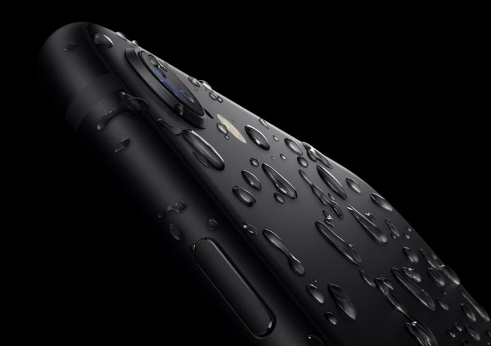 Cook says iPhone SE faster than high-end Android phones