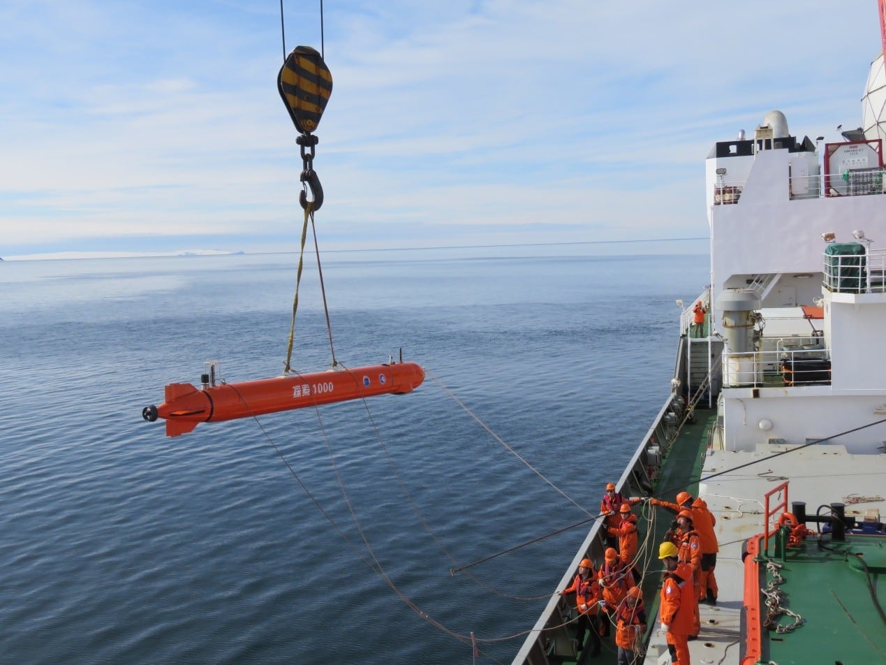 Chinese underwater robot conducts first undersea research in Antarctica