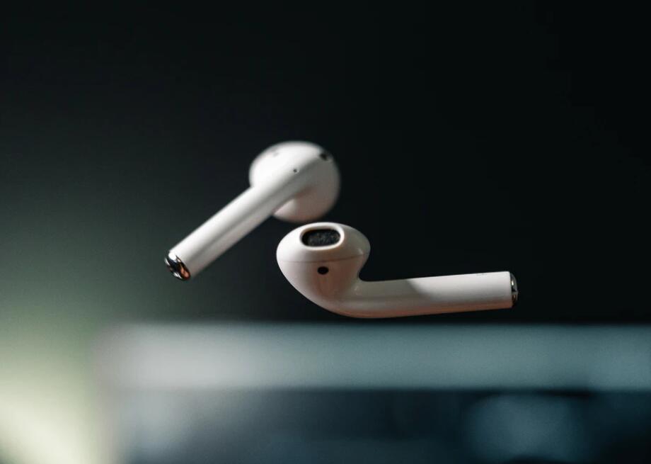Apple exec says AirPods spread 'almost like wildfire'