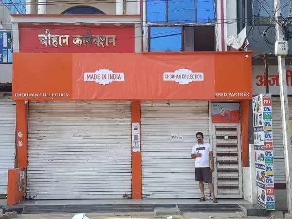 Xiaomi distributors in India hang 'Made in India' banners to avoid nationalist sentiment hit