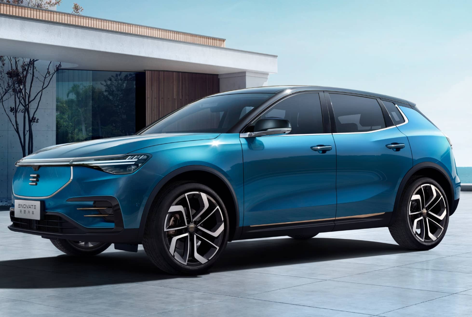 Chinese electric car startup ENOVATE launches its first car with 5 screens-CnTechPost