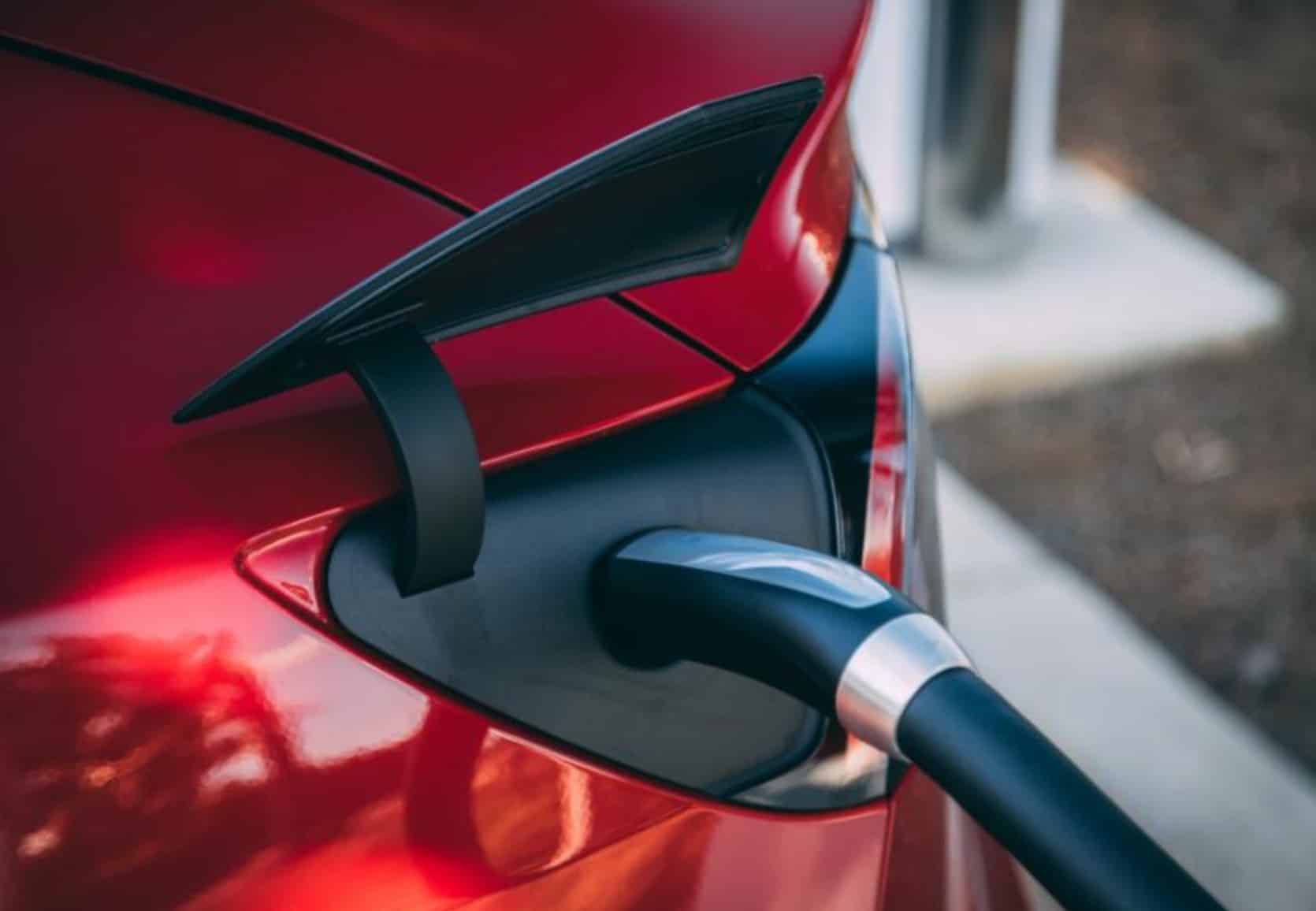 China's insurance industry is developing products for new energy vehicles