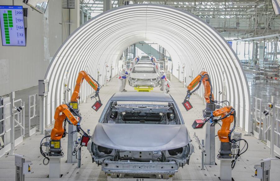 Evergrande's car making arm starts trial production, says it can produce a car per minute in the future-CnTechPost