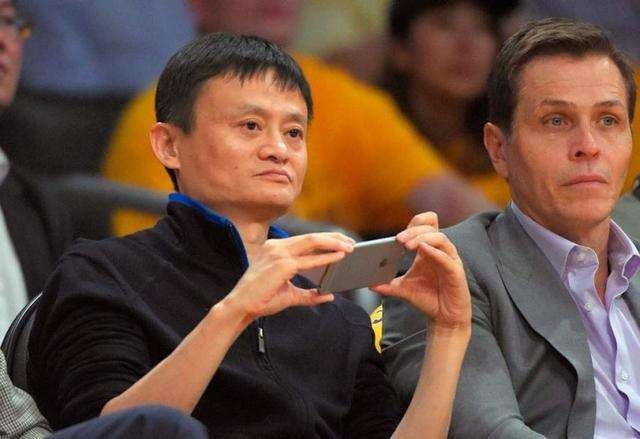 Jack Ma spotted using the latest iPhone-CnTechPost