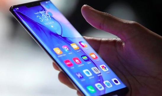Huawei Mate30 Pro 5G gets EMUI10.171 update, optimizes wireless charging