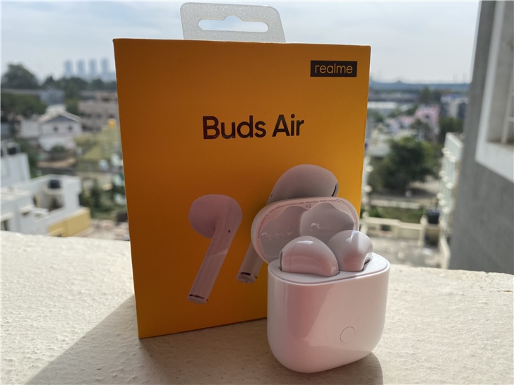 Here is what Realme Buds Air looks like in real life-CnTechPost