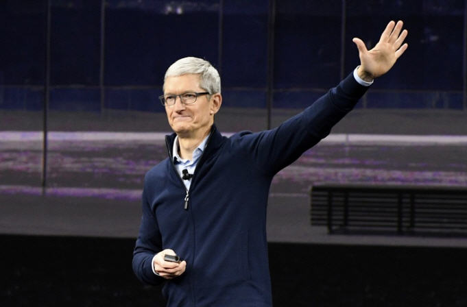Bloomberg reveals Apple's top secret: Working on satellites to beam data to devices