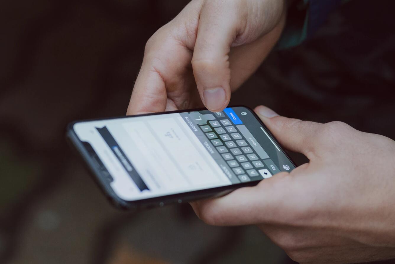 Chinese mobile users' monthly expenses are less than half of global average