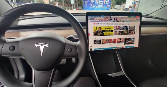 Bilibili, YouTube of China, will be available on all Tesla cars from Q1