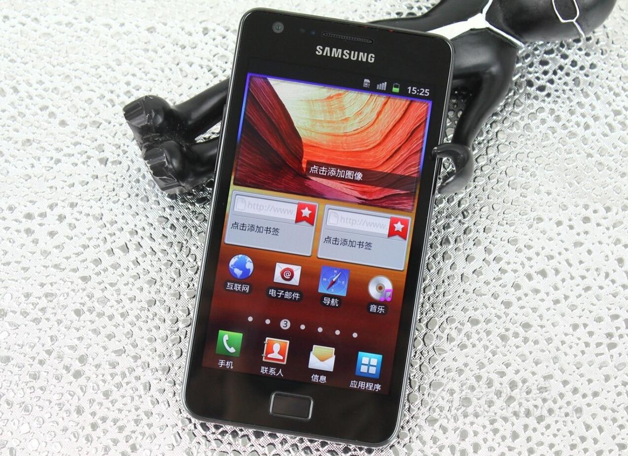 The ancient Samsung Galaxy S II and Galaxy Note 3 get Android 10