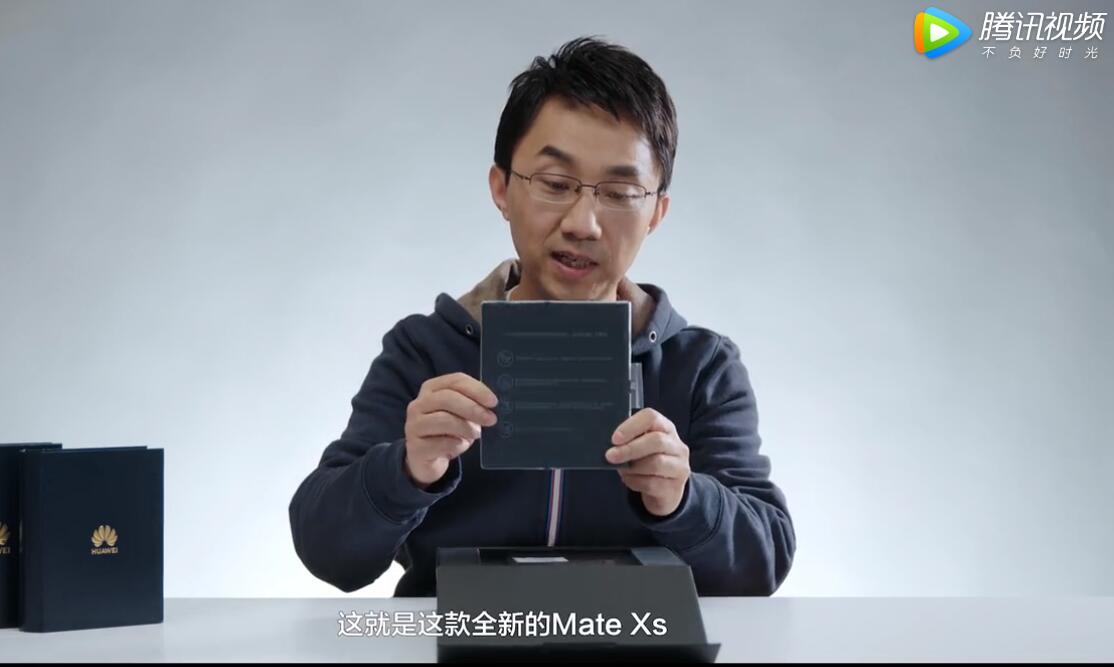 Huawei exec shows off Mate Xs in hands-on video